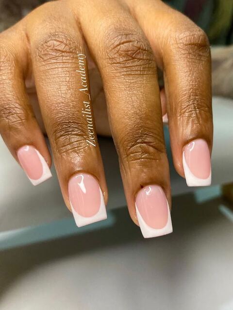 Nail art by Zeenailist Academy