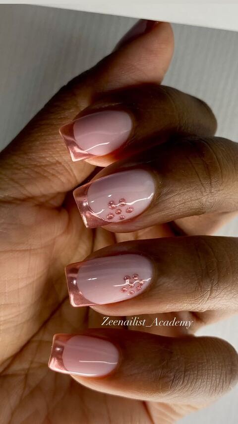 Nail art by Zeenailist Academy