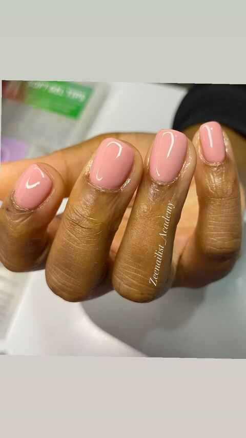 Nail art by Zeenailist Academy